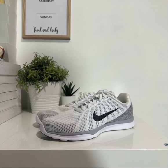 Nike Womens Running Shoes - Picture 2 of 5